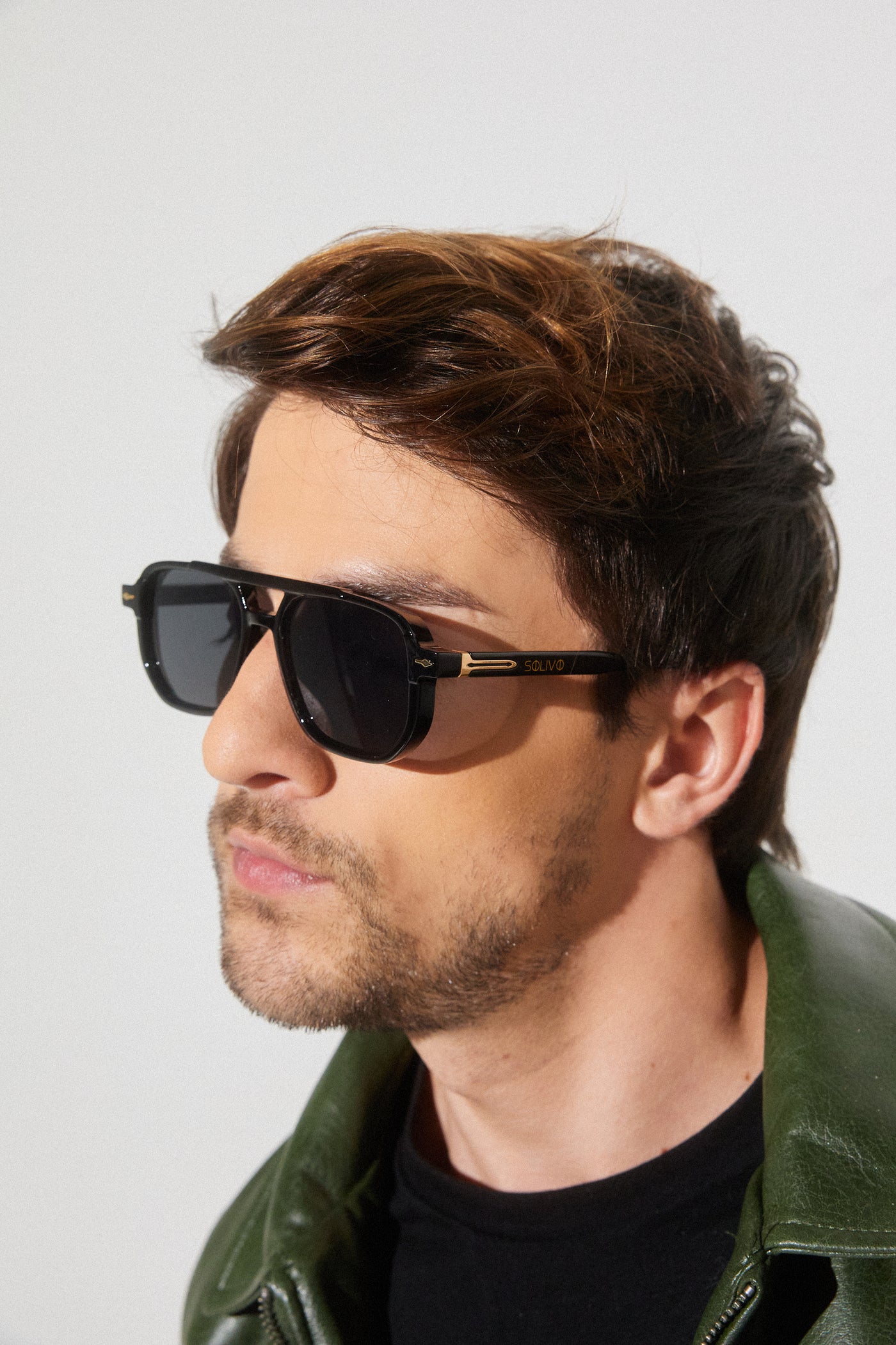 Detalle de los lentes de sol SYND Negro de Solivo Eyewear — filtro UV400, accesorio de moda