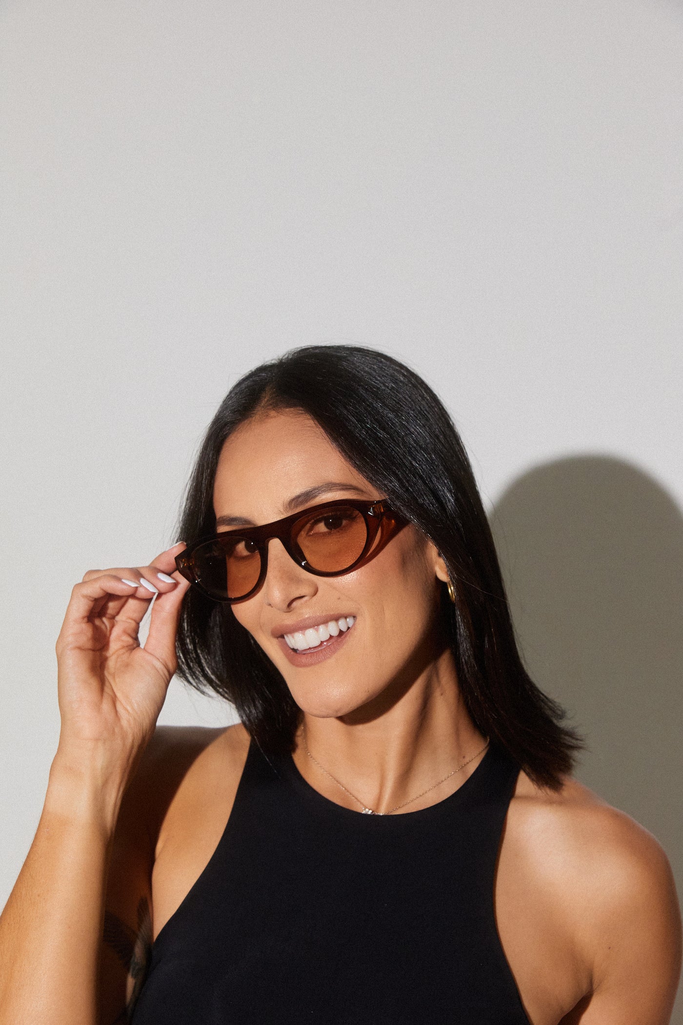 Lentes de sol AMST Negro Café de Solivo Eyewear con protección UV400 — montura elegante, Costa Rica