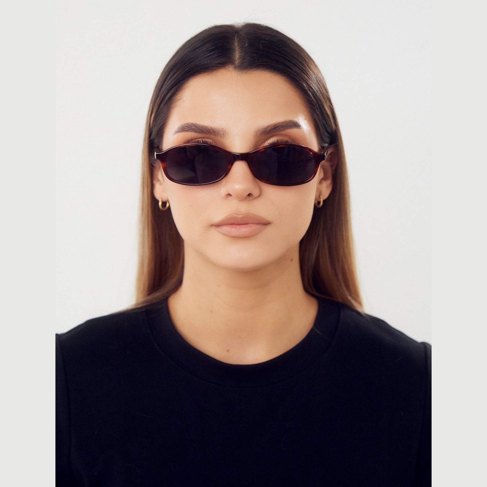 Lentes de sol MEI de Solivo con diseño elegante y protección UV400, ideales para disfrutar del sol en Costa Rica.