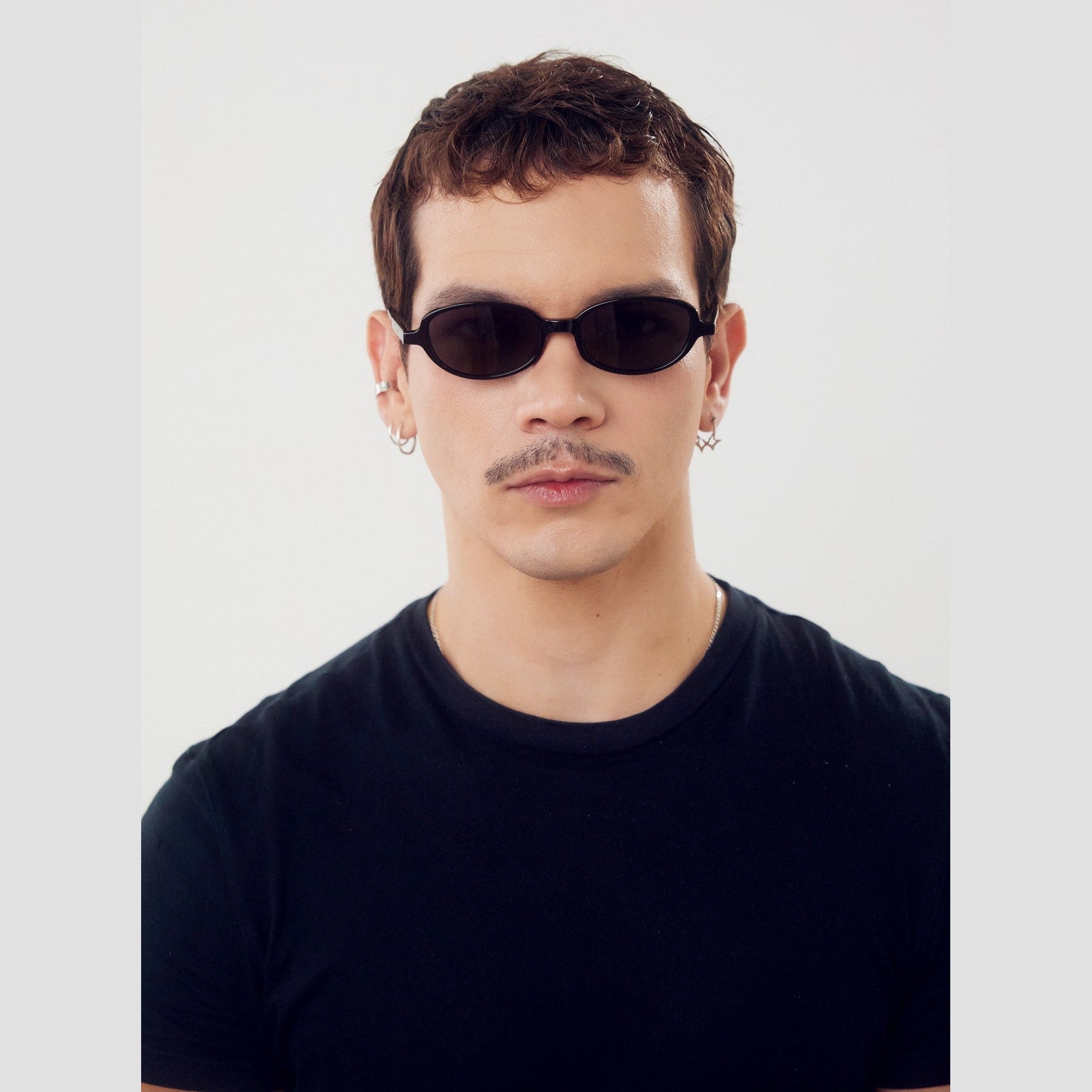 Lentes de sol SISI de Solivo, estilo moderno y protección UV400 ideales para el uso en exteriores.