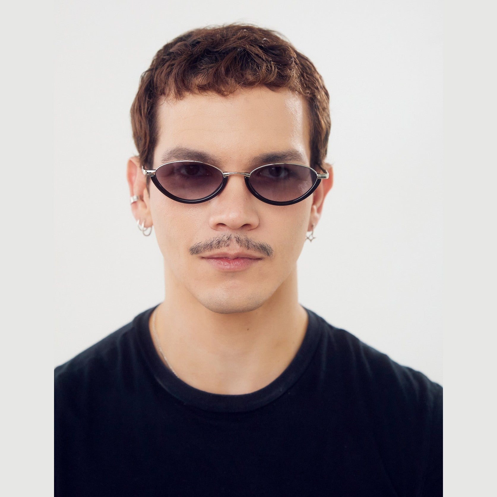 Lentes de sol TORO de Solivo, diseño moderno y elegante con protección UV400, ideales para cualquier ocasión y perfectos para actividades al aire libre.