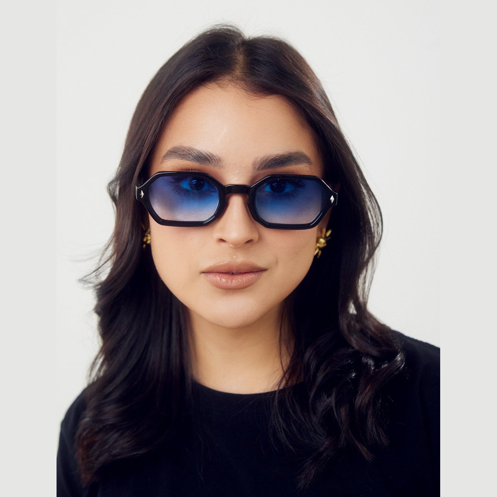 Lentes de sol NYX de Solivo, diseño moderno y elegante con tecnología de lentes polarizados, ideal para protección UV400 y estilo en cualquier ocasión.