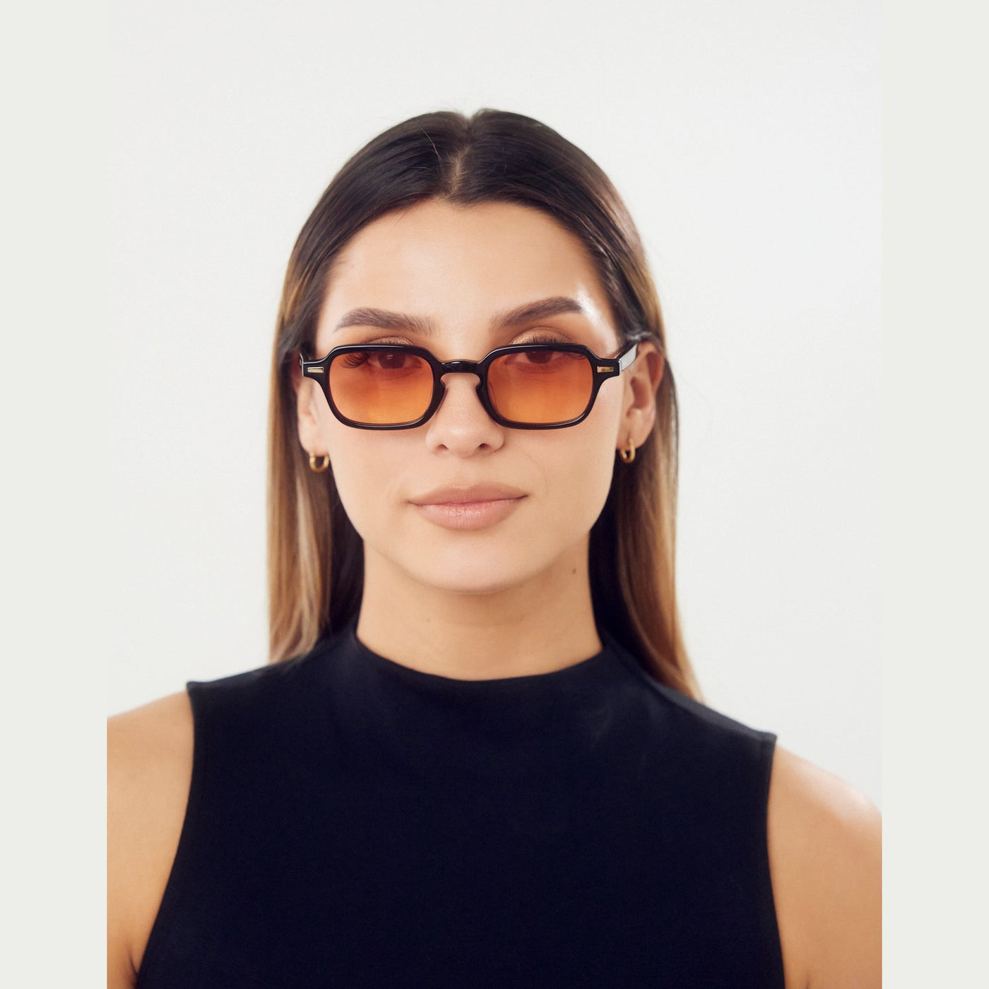 Lentes de sol Kōra Negro Sunset de Solivo — acetato premium con lente sunset y protección UV400