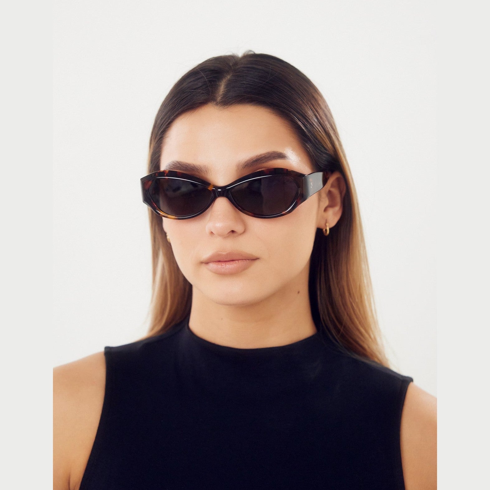 Lentes de sol DIVA de Solivo, diseño elegante y moderno, perfectos para proteger tus ojos del sol y lucir fabuloso en cualquier ocasión.