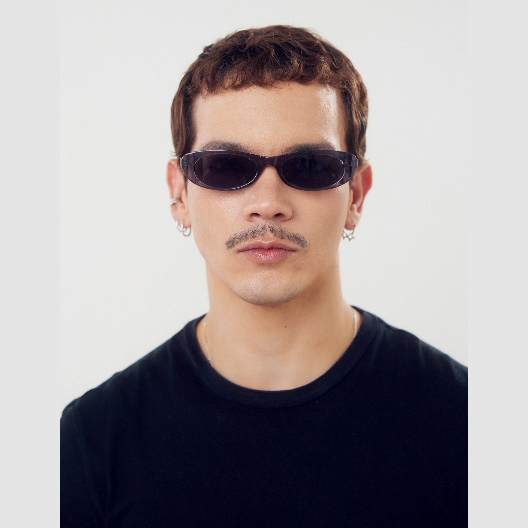 Lentes de sol BOST de Solivo, diseño elegante y moderno, perfectos para protección UV400 y estilo diario.