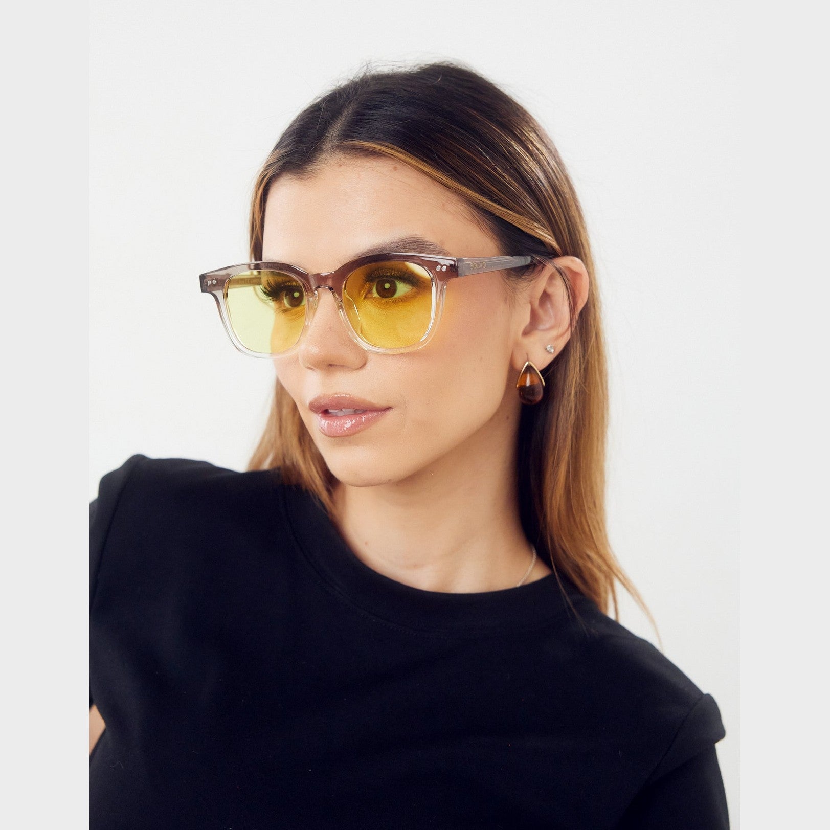 Lentes de sol ACE Cristal Amarillo de Solivo, ideales para actividades al aire libre con diseño elegante y protección UV400.