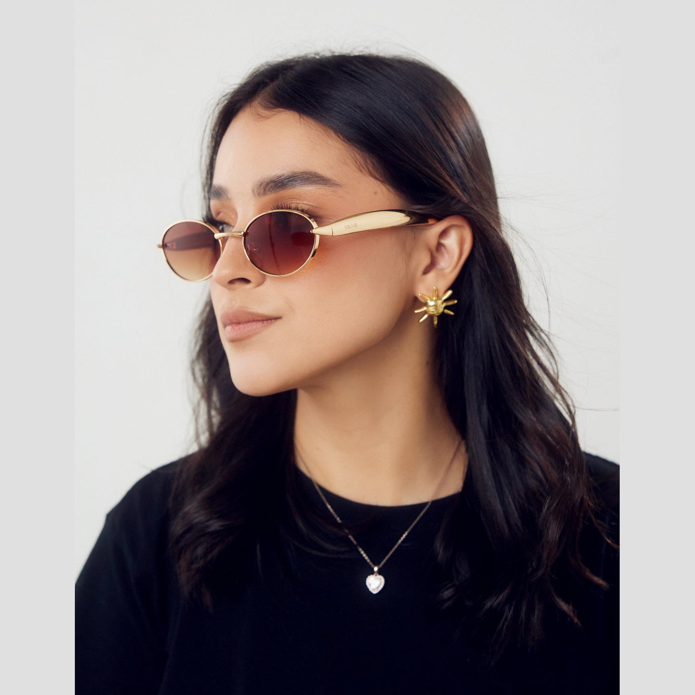 Lentes de sol BARC de Solivo, ideales para un estilo premium y protección UV400, perfectos para disfrutar del sol con elegancia y funcionalidad.