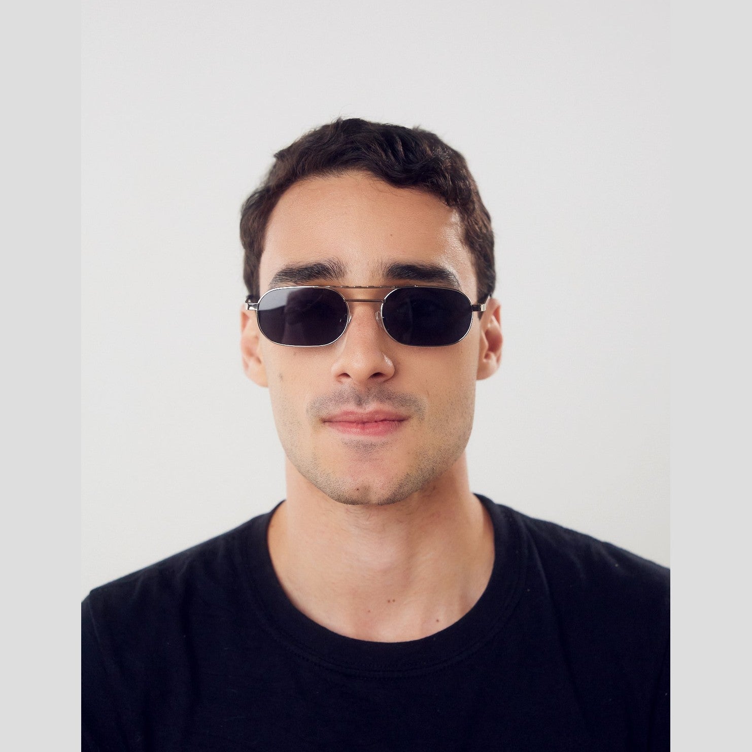 Lentes de sol BANG de Solivo, diseño moderno y elegante, perfectos para el estilo premium y la protección solar.