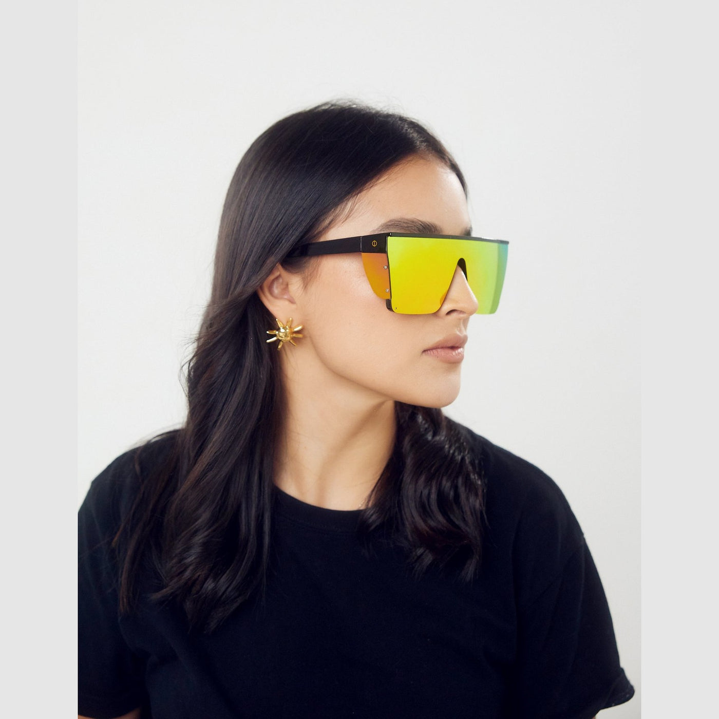 Lentes LVY tricolor de Solivo, combinando elegancia y funcionalidad con protección UV400 y polarización.