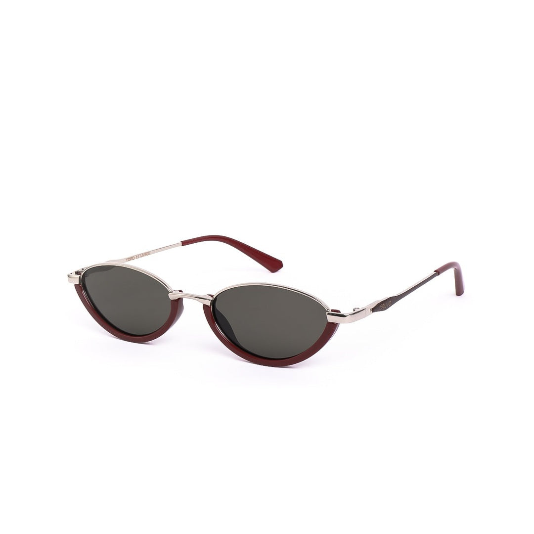 Lentes de sol TORO de Solivo, vista lateral mostrando su diseño sofisticado y detalles en la montura, perfectos para cualquier ocasión al aire libre.