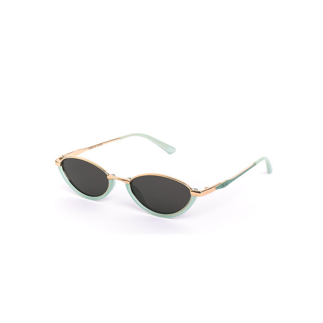 Vista lateral de los lentes de sol TORO Jade de Solivo — diseño chic con filtro UV400