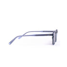 Vista lateral de los lentes de sol VIEN - Azul Gris de Solivo, mostrando su marco ligero y ajuste cómodo, perfectos para aventuras al aire libre.