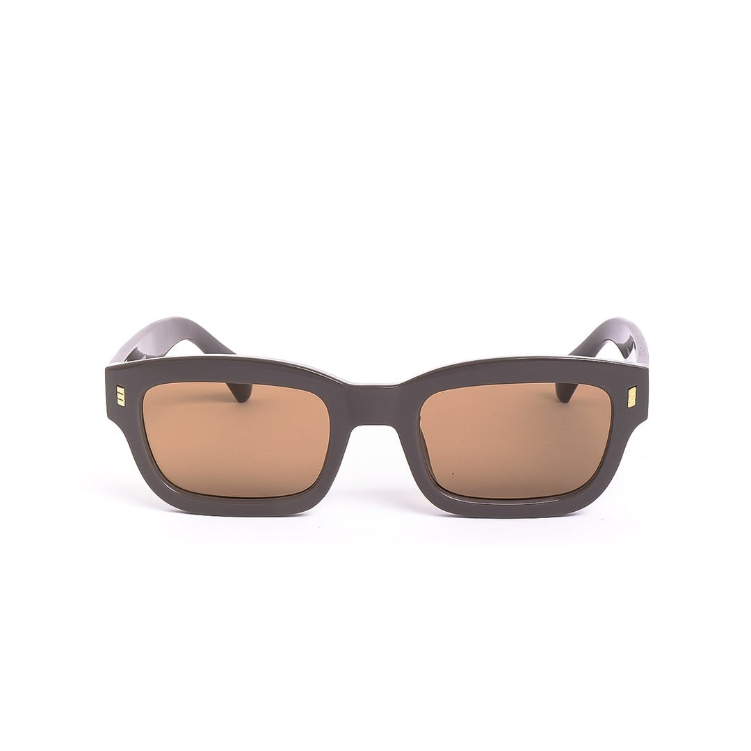 Gafas de sol ZEE de Solivo con un diseño moderno y elegante, ideales para ofrecer protección UV400 y estilo en cualquier ocasión.