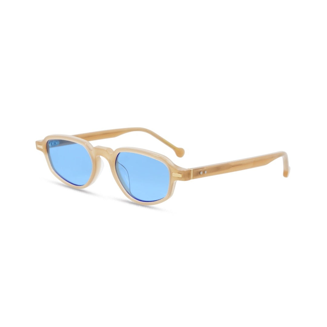 Vista frontal de los lentes de sol KIRI Beige Azul de Solivo — montura de acetato con filtro UV400