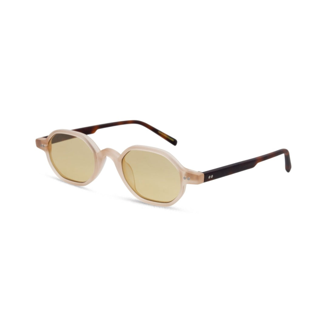 Vista frontal de los lentes de sol Vero Beige de Solivo — montura de acetato beige con filtro UV400